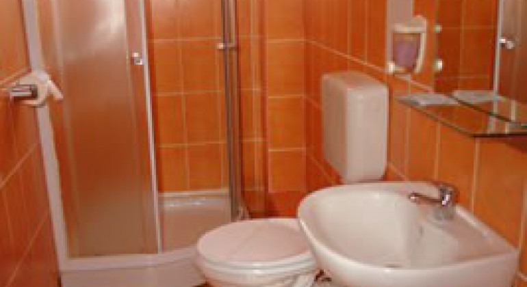 Langă Cluj Napoca Pensiunea Dia Land Suceagu